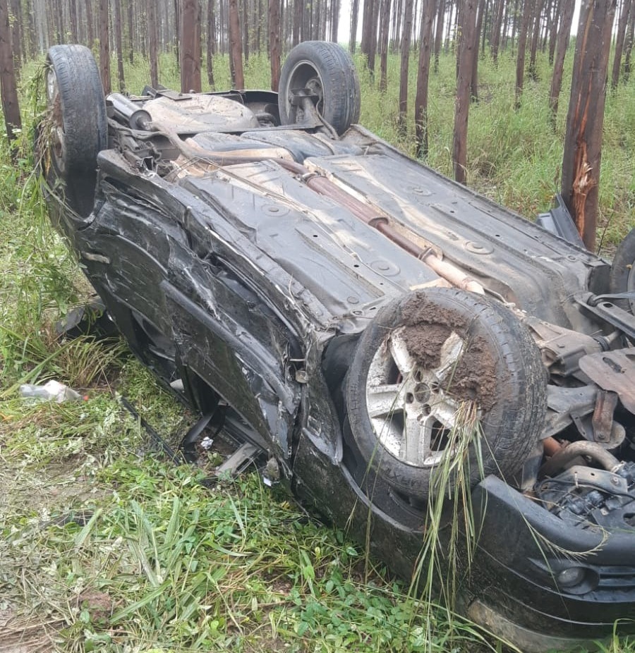 [Vídeo] Acidente envolvendo três veículos é registrado na BR-316, em Atalaia