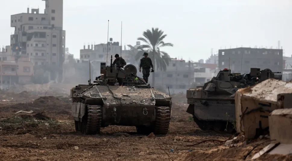 Ataque israelense contra campo de refugiados em Gaza deixa pelo menos 13 mortos, diz hospital