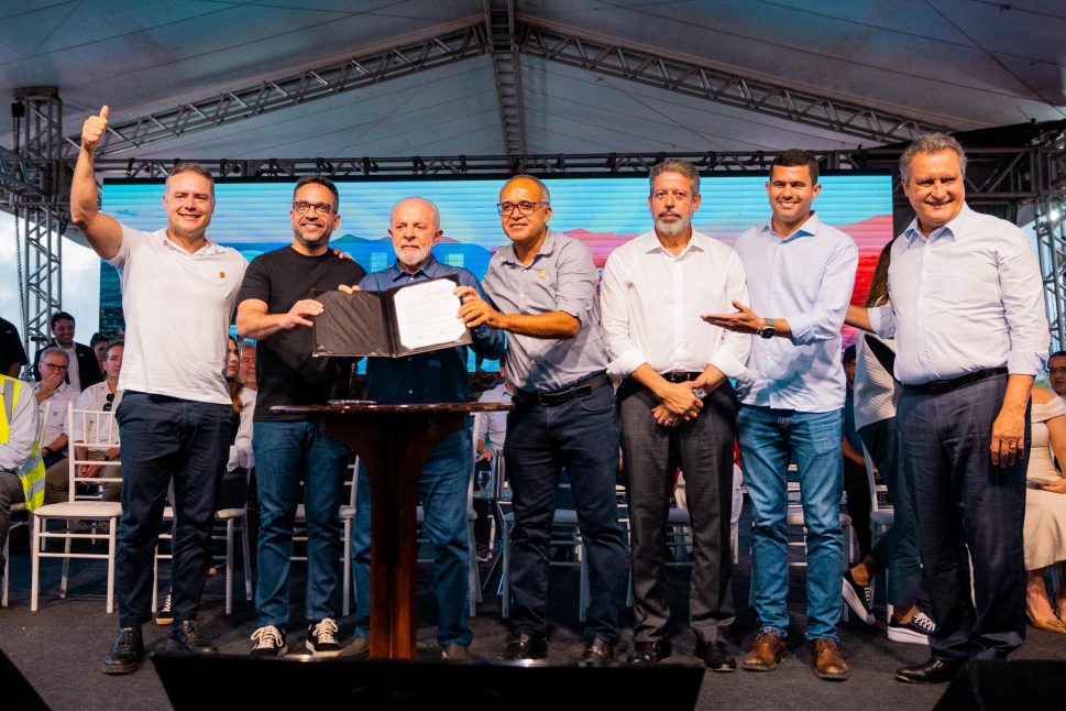 Presidente Lula e o Governador Paulo Dantas assinam ordem de serviço para 5ª etapa do Canal do Sertão