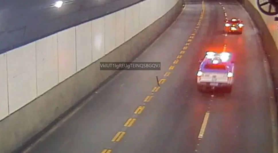 [Vídeo] Suspeitos envolvidos em perseguição policial no RJ eram envolvidos com tráfico e homicídio; veja trechos da perseguição