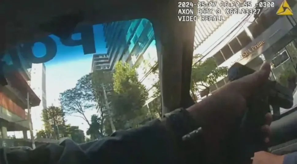 [Vídeo] Gravação mostra momento em que PM dispara e mata idoso inocente, em SP
