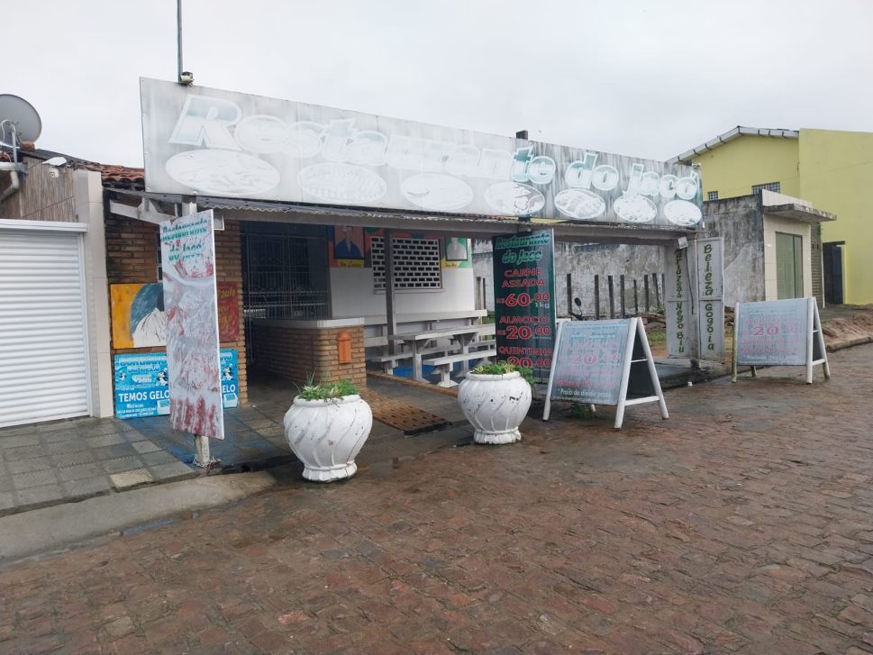 [Áudio] “Neguinho” invade Restaurante do Jacó e se fere durante fuga, em Palmeira dos Índios; ouça entrevista