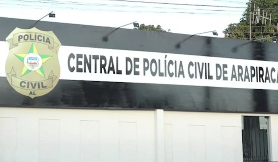 Caixa de farmácia é presa por furtar mais de 20 mil reais em Arapiraca