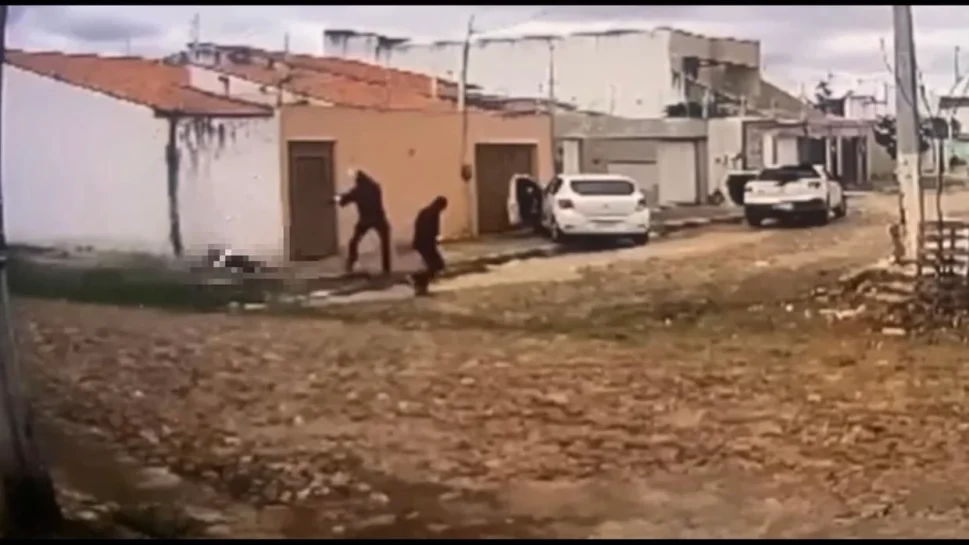 Vídeo mostra homicídio de vereador cearense; vítima foi atingida por mais de 10 tiros