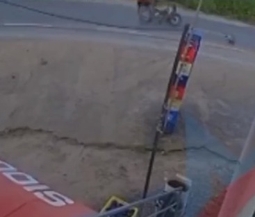 [Vídeo] Acidente envolvendo moto e bicicleta deixa dois feridos, em Maragogi
