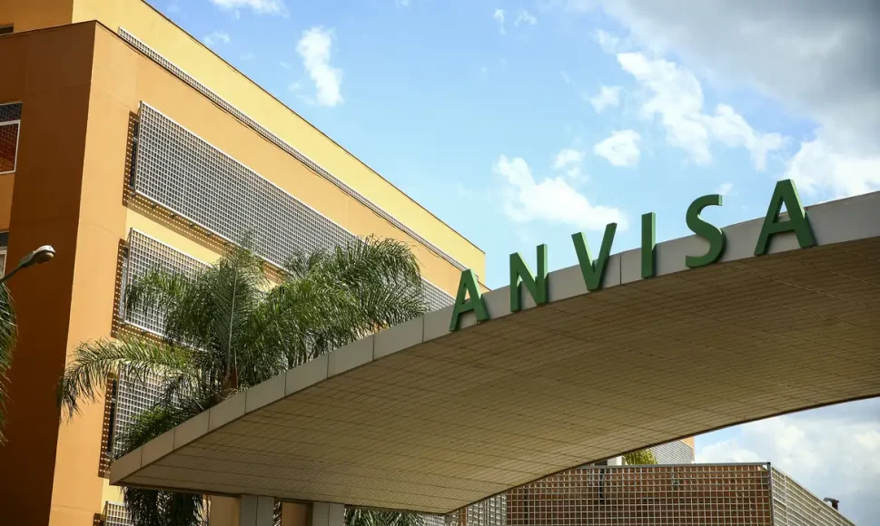 Anvisa proíbe uso de fenol em procedimentos estéticos e de saúde