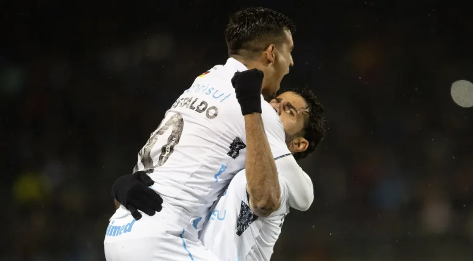 Grêmio vence Huachipato e se classifica às oitavas da Libertadores