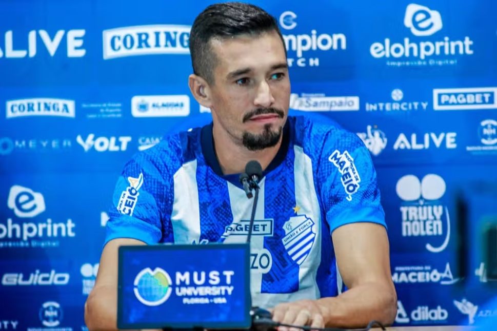 Em situação difícil na Série C do Brasileiro, CSA dispensa oito jogadores