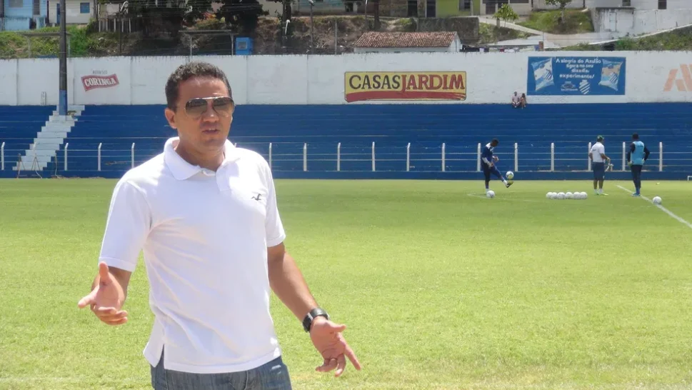 Auxiliar técnico e Coordenador de Futebol deixam o CSA