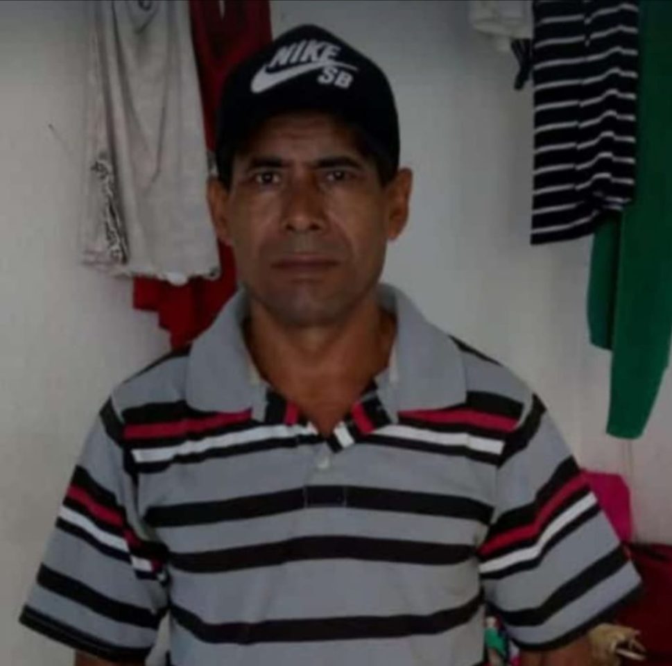 [Áudio] Moto sobra em curva, bate em árvore e condutor morre; ouça a entrevista com esposa da vítima