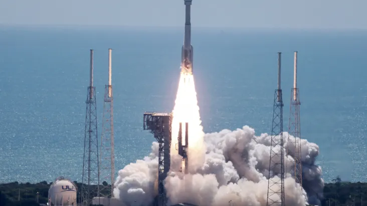 [Vídeo] Espaçonave da Boeing faz seu primeiro lançamento tripulado