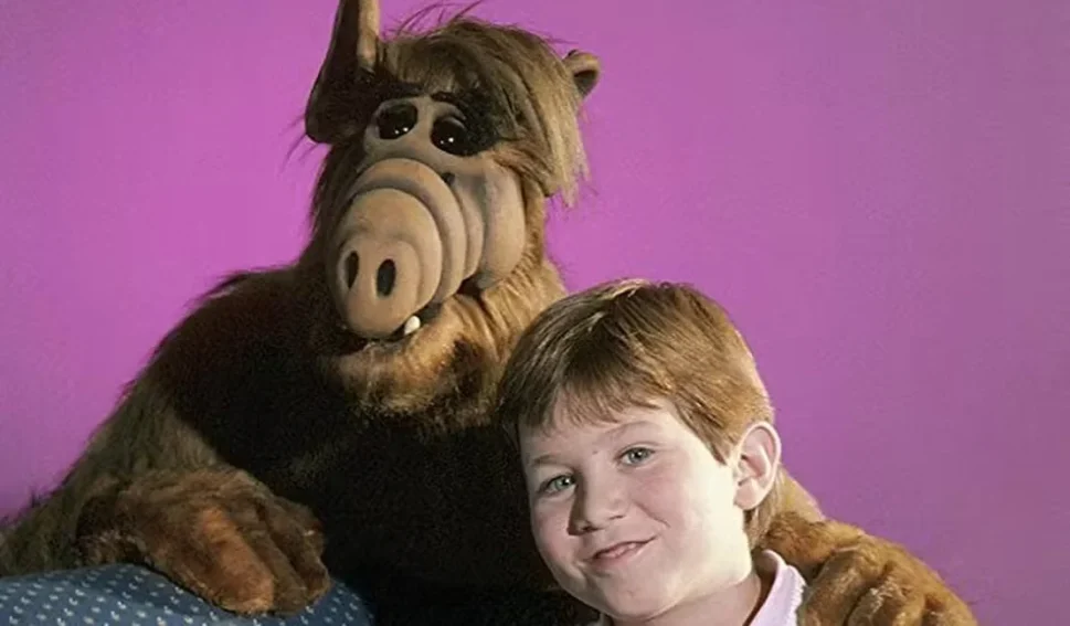 Ex-astro mirim de ‘Alf, O ETeimoso’ é encontrado morto ao lado de seu cachorro
