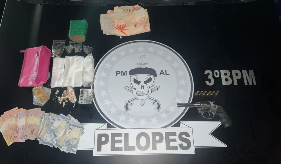Jovem de 21 anos é preso por suspeita de participação em homicídio em Arapiraca; drogas também foram apreendidas