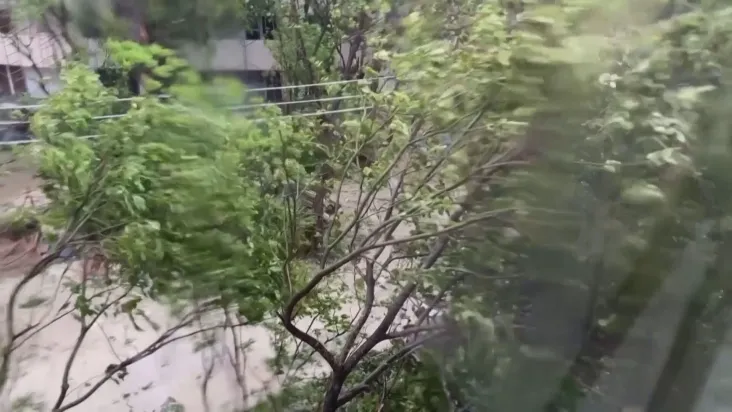 [Vídeo] Furacão Beryl atinge os principais destinos turísticos do México