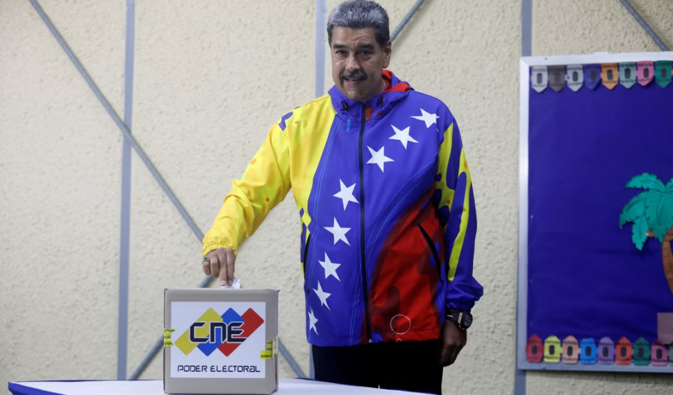 Maduro quer anular eleições por suposto ataque cibernético, diz ex-presidente colombiano à CNN