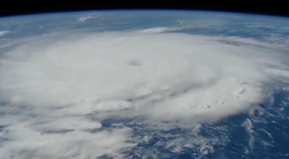 Beryl perde força e se torna depressão tropical, segundo Centro Nacional de Furacões dos EUA