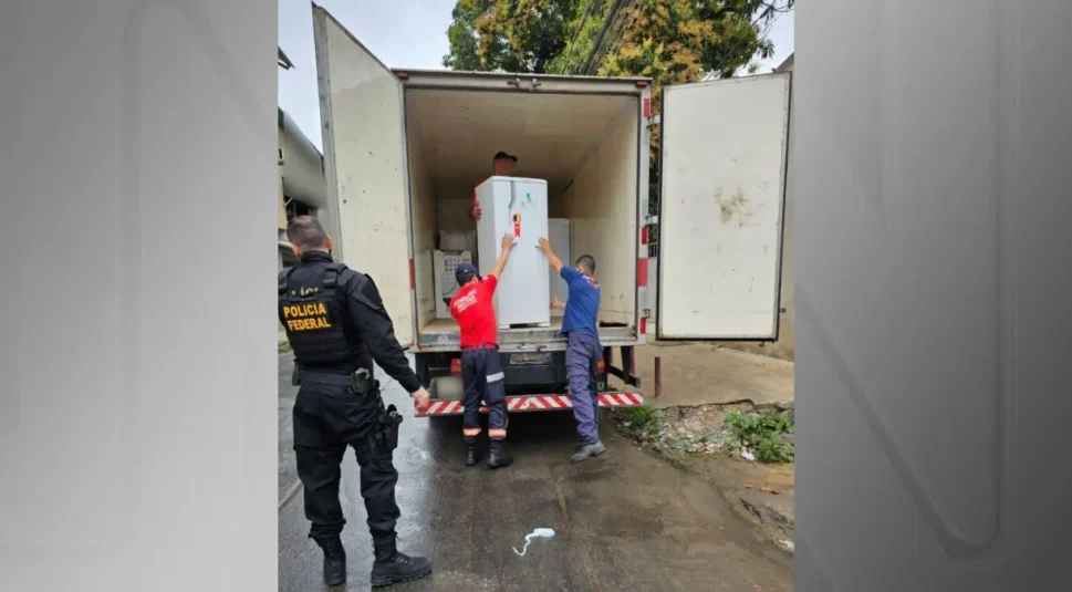 PF deflagra operação contra grupo suspeito de furtar doações destinadas às vítimas das enchentes no ES