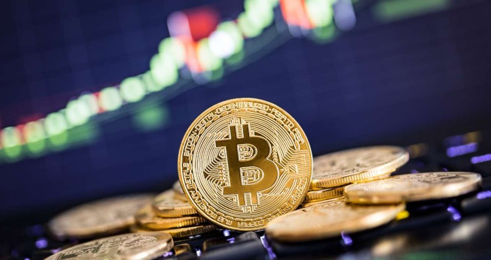 Após atentado contra Trump, Bitcoin chega ao valor de US$ 63 mil