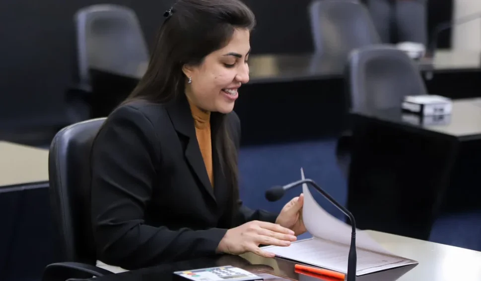 Projeto em tramitação na Assembleia propõe que concessionárias paguem multa a usuários afetados pela falta de água em AL
