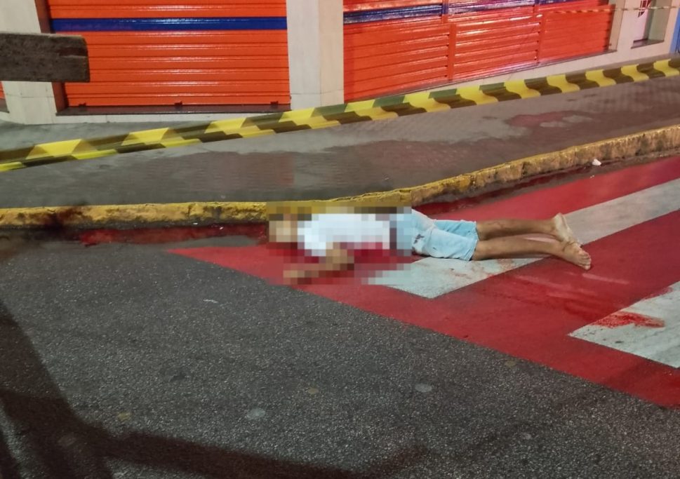 Jovem de 20 anos é assassinado com golpes de arma branca no Centro de Palmeira dos Índios