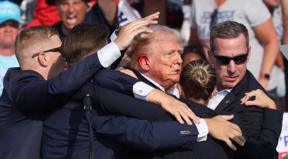 FBI confirma que Trump foi ferido por bala de fuzil em atentado na Pensilvânia
