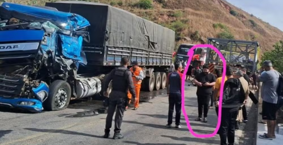 Ônibus da dupla César Menotti e Fabiano se envolve em acidente em rodovia de MG