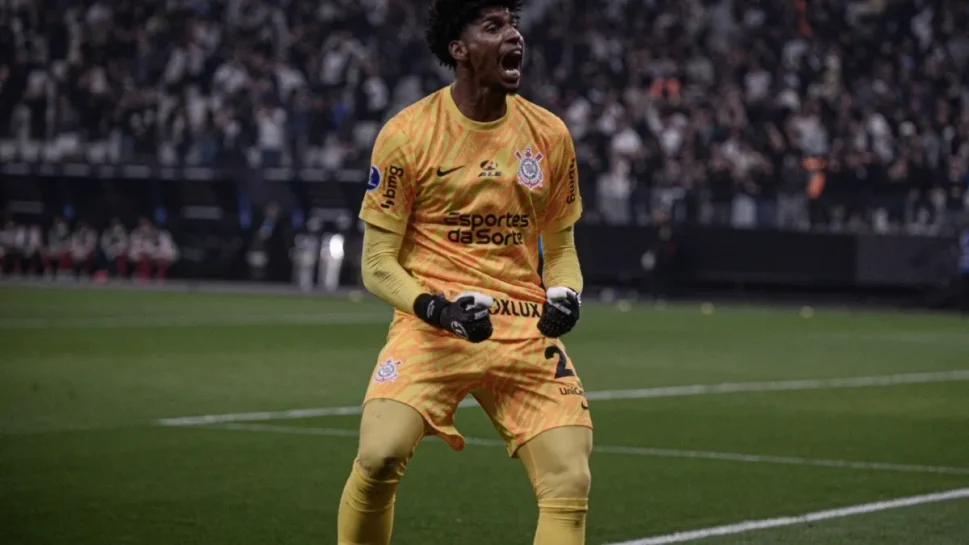 Hugo Souza brilha nas penalidades e classifica o Corinthians na Sul-Americana