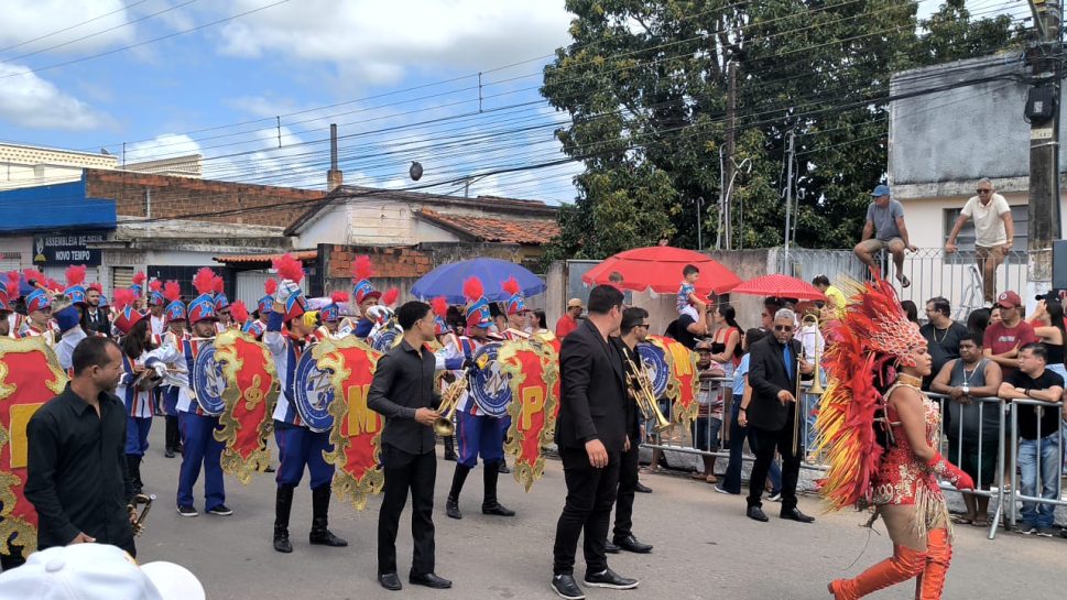 [Vídeo] Palmeira dos Índios comemora 135 anos de Emancipação Política com desfile cívico