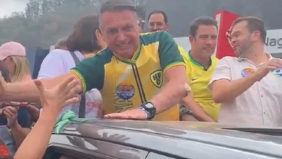 Em Juiz de Fora, Bolsonaro participa de motocarreata e volta ao lugar onde tomou facada em 2018