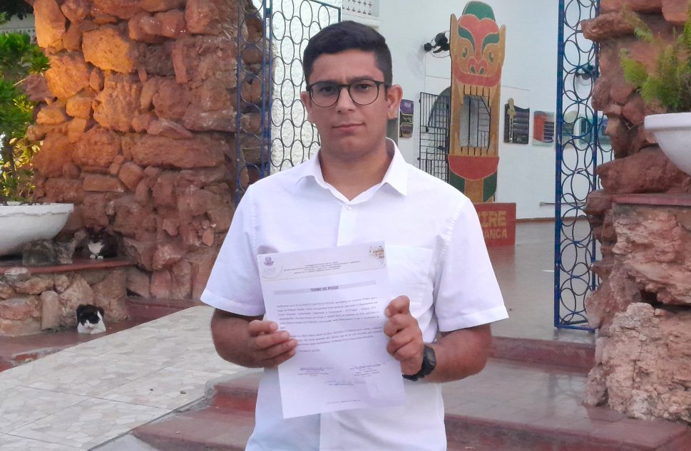 Professor graduado na UNEAL, em Palmeira dos Índios, assume cargo efetivo na Universidade do Estado da Bahia