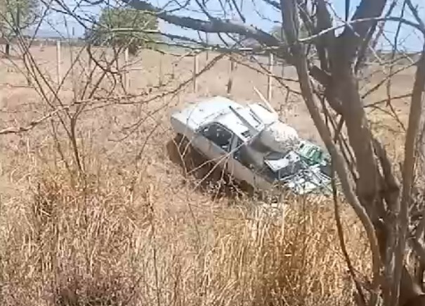 Motorista perde controle e veículo sai da pista na AL-115, em Palmeira dos Índios