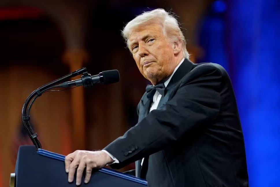 Trump eleva para 125% a tarifa contra a China e anuncia redução nas taxas a outros países