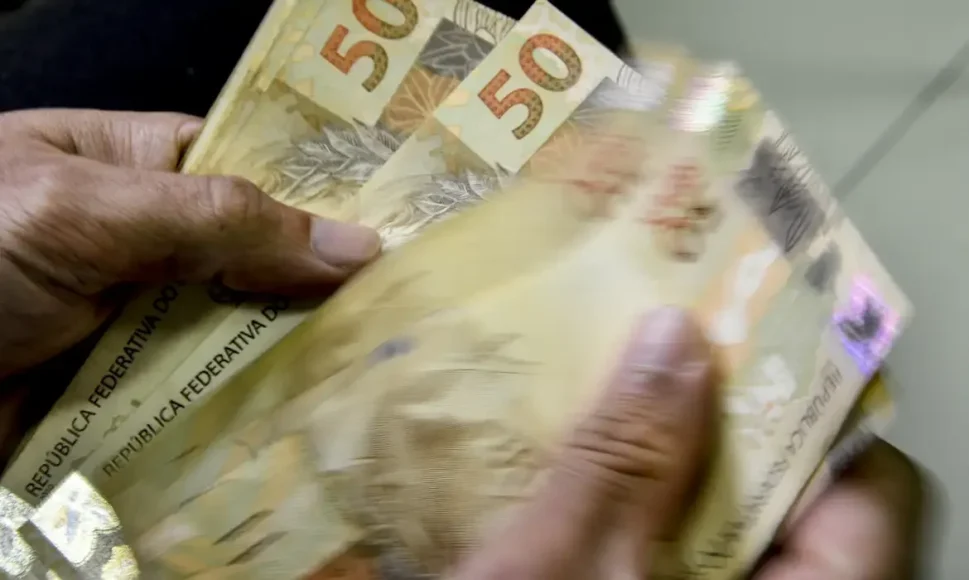 Portabilidade de consignado para CLT entre bancos começa a valer