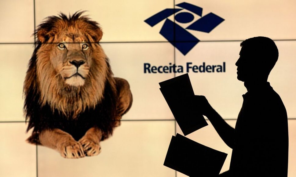 Receita paga nesta terça maior lote de restituição do IR da história