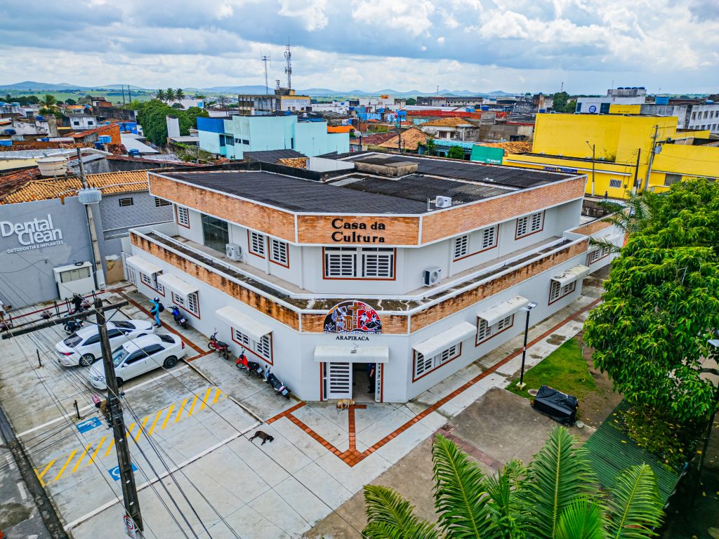 Casa da Cultura abre exposição de artistas arapiraquenses nesta segunda-feira (23)