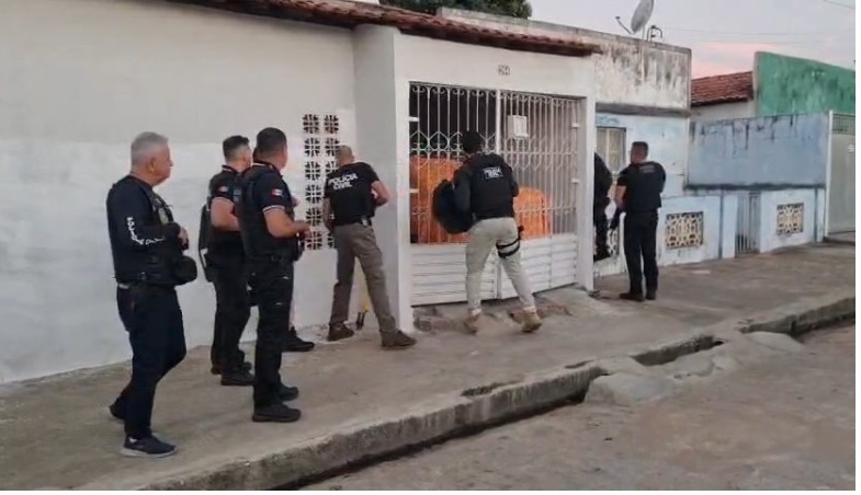[Vídeos] Tríade Criminal: PC deflagra operação de combate ao crime em Palmeira dos Índios