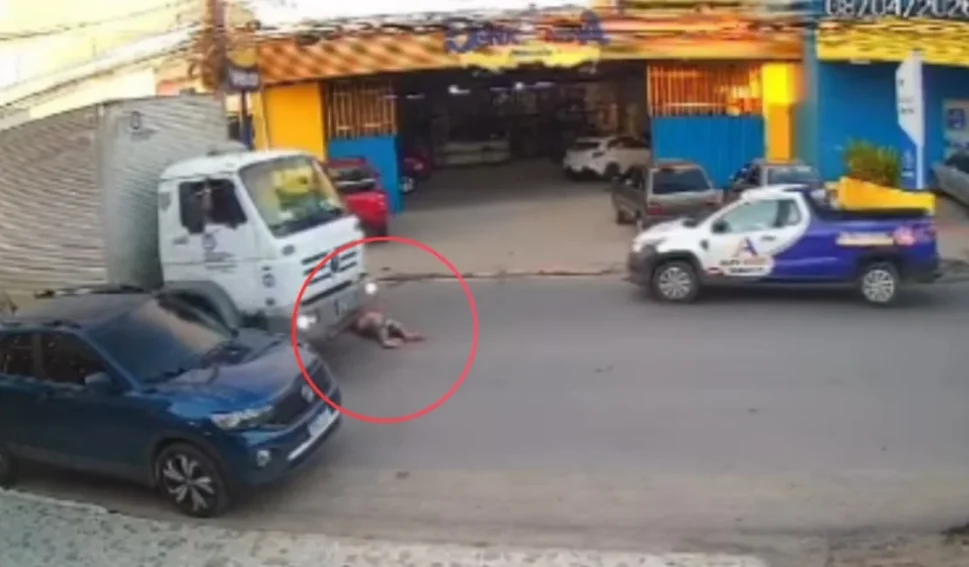 Atropelamento é registrado por câmeras e quase termina em tragédia em Arapiraca