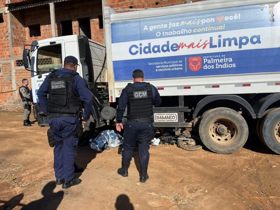 Idoso de 77 anos morre em acidente envolvendo motocicleta e caminhão de coleta de lixo em Palmeira dos Índios