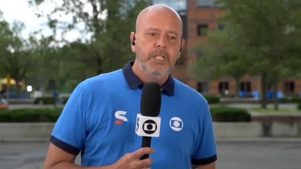 Alex Escobar passa mal ao vivo e é levado a hospital nos Estados Unidos