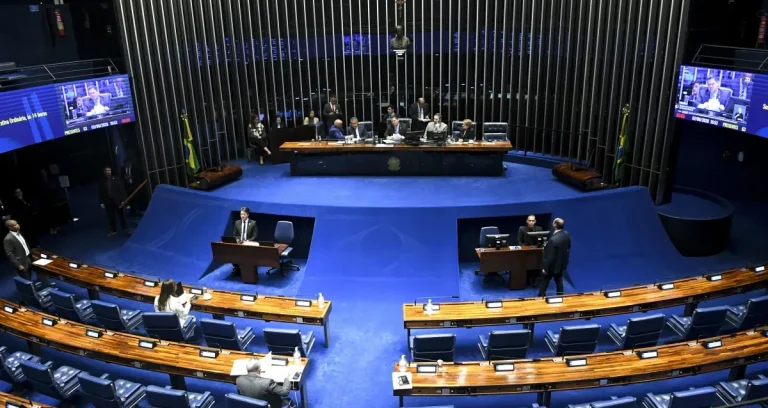 Fim da escala 6×1 será votado amanhã no Senado; veja próximos passos