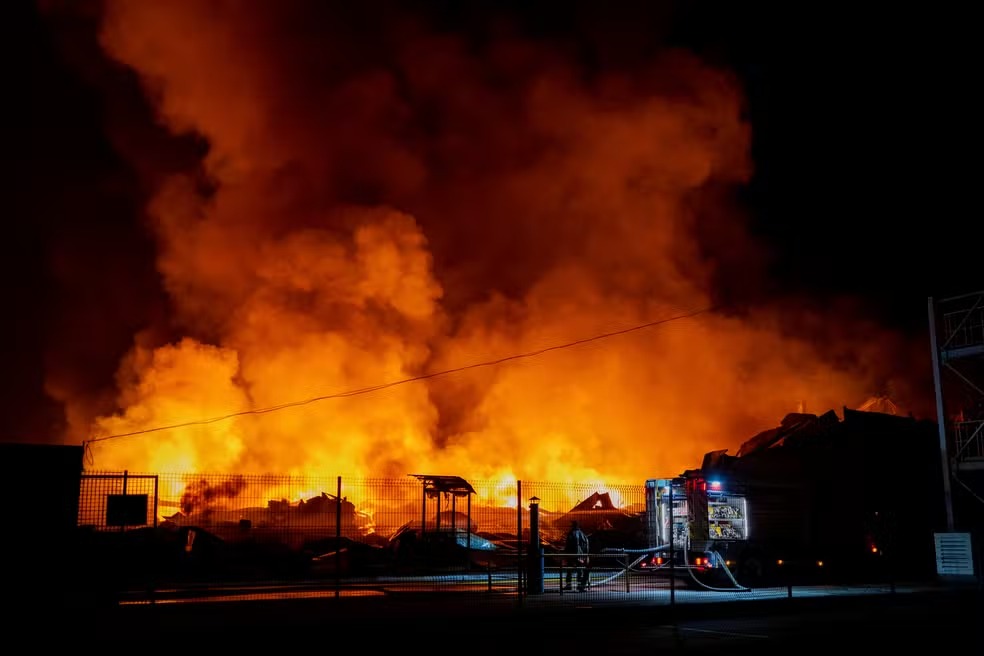 Ataques russos deixam quatro pessoas mortas em Kiev; criança está entre as vítimas