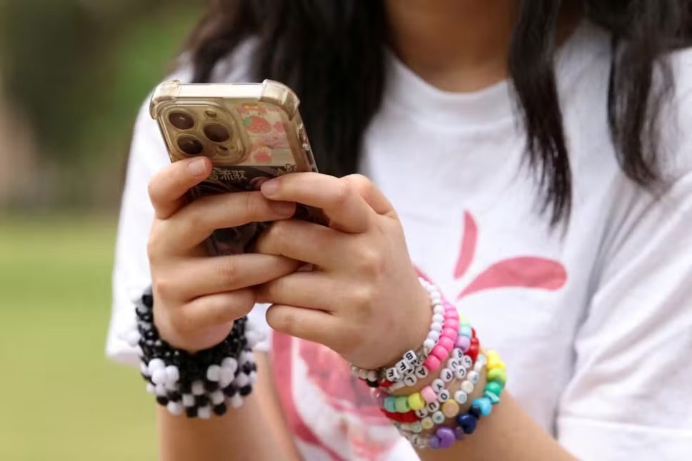 STJ decide que celular com defeito não é automaticamente considerado produto essencial