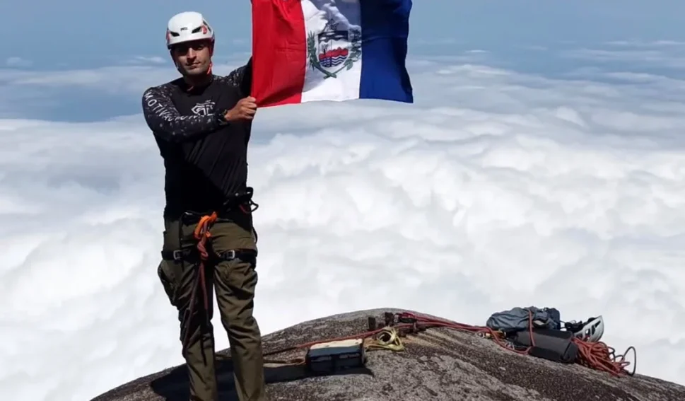 Alagoano conquista a Agulha do Diabo, um dos grandes desafios do montanhismo brasileiro