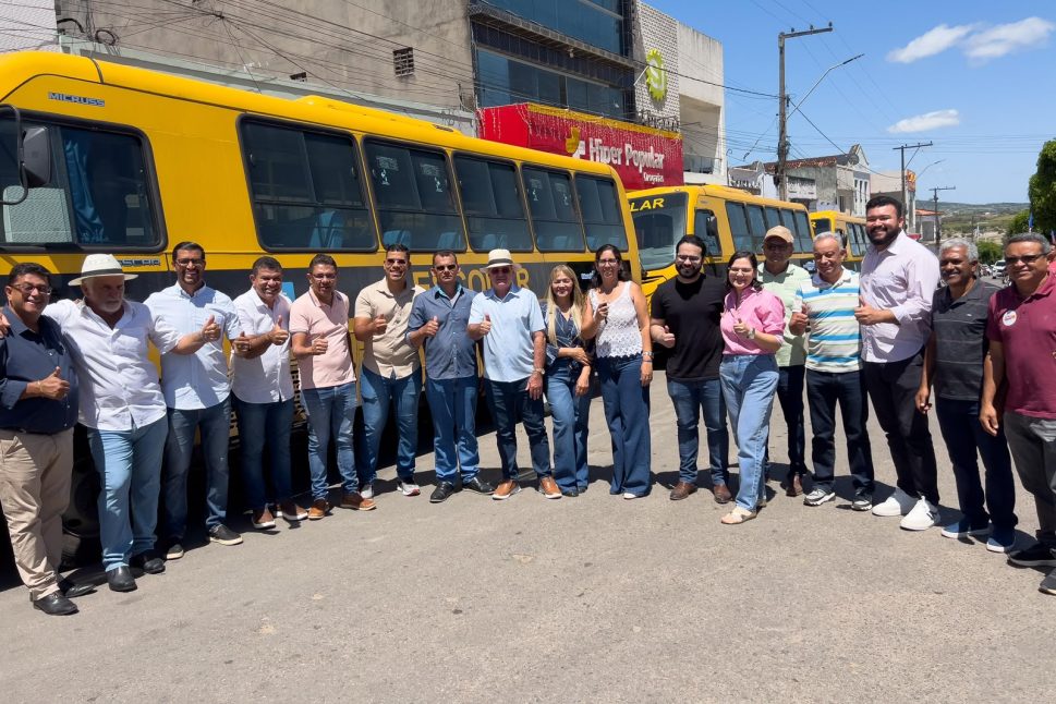 Taquarana recebe 11 novos veículos para reforçar a frota municipal