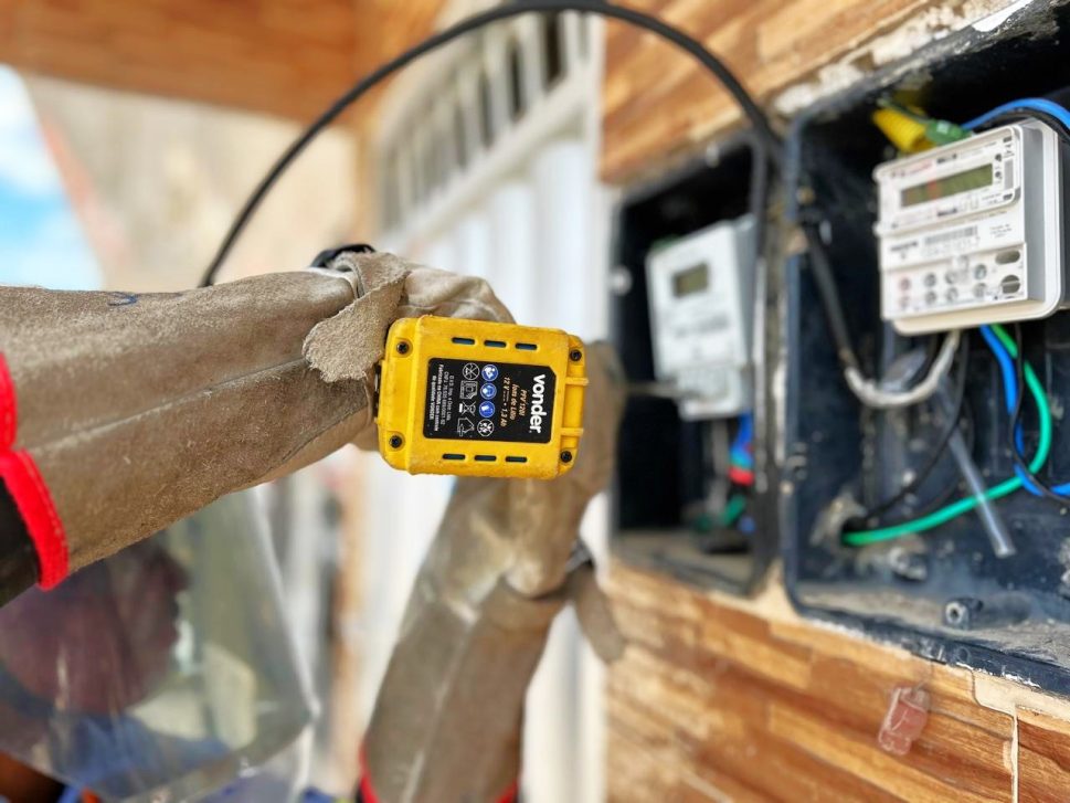 Entenda por que o medidor de energia elétrica precisa estar em local externo e de fácil acesso