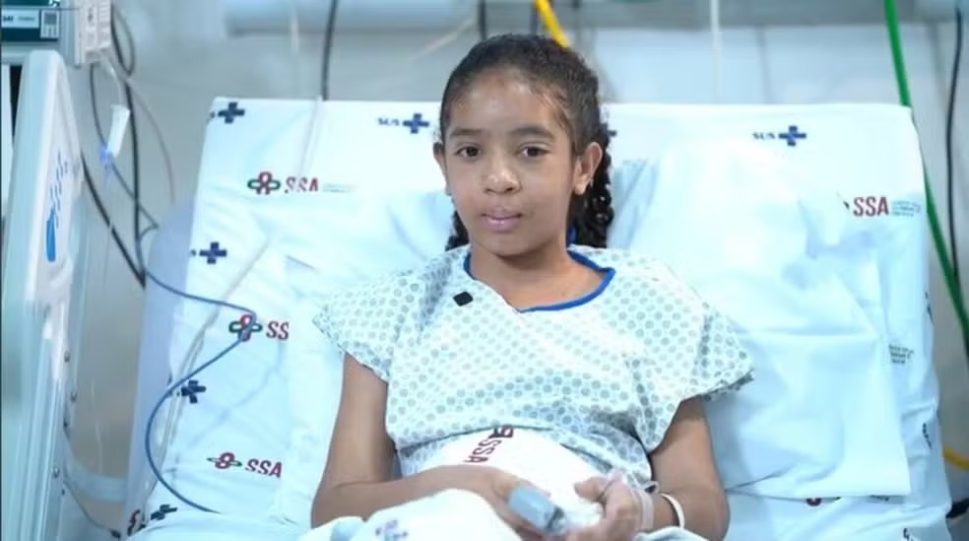 “Estou bem melhor”: menina atacada por abelhas relata recuperação