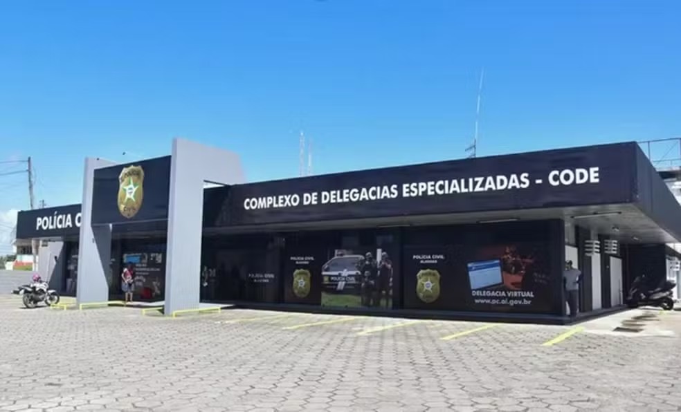 Turista de MG é preso suspeito de agredir e tentar jogar namorada pela janela de hotel em Maceió