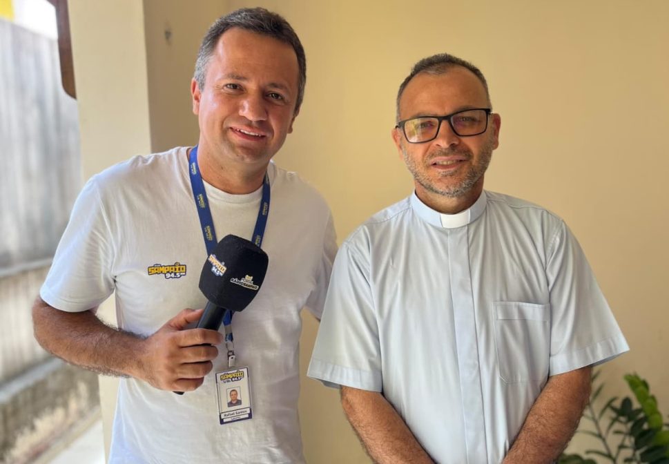 Padre José Augusto detalha programação do Cenáculo Mariano em entrevista à Rádio Sampaio