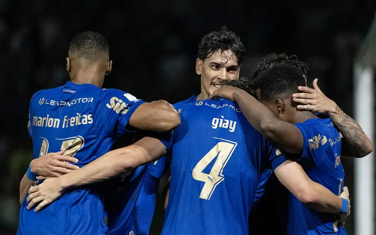 BRASILEIRÃO: Palmeiras assume a liderança e Corinthians entra no Z-4
