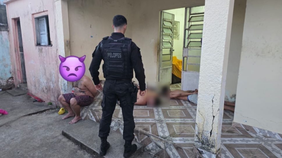 Operação conjunta das polícias Civil e Militar apreende drogas e conduz três pessoas à delegacia em Palmeira dos Índios